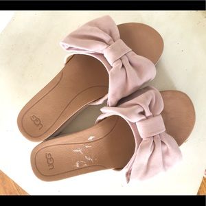 Ugg sandals blush pink